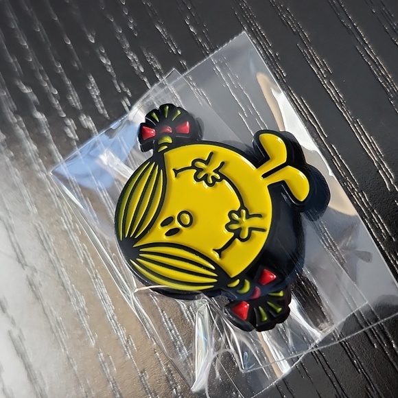 Mr. Men and Little Miss "Little Miss Sunshine" Enamel Pin - Picture 3 of 4